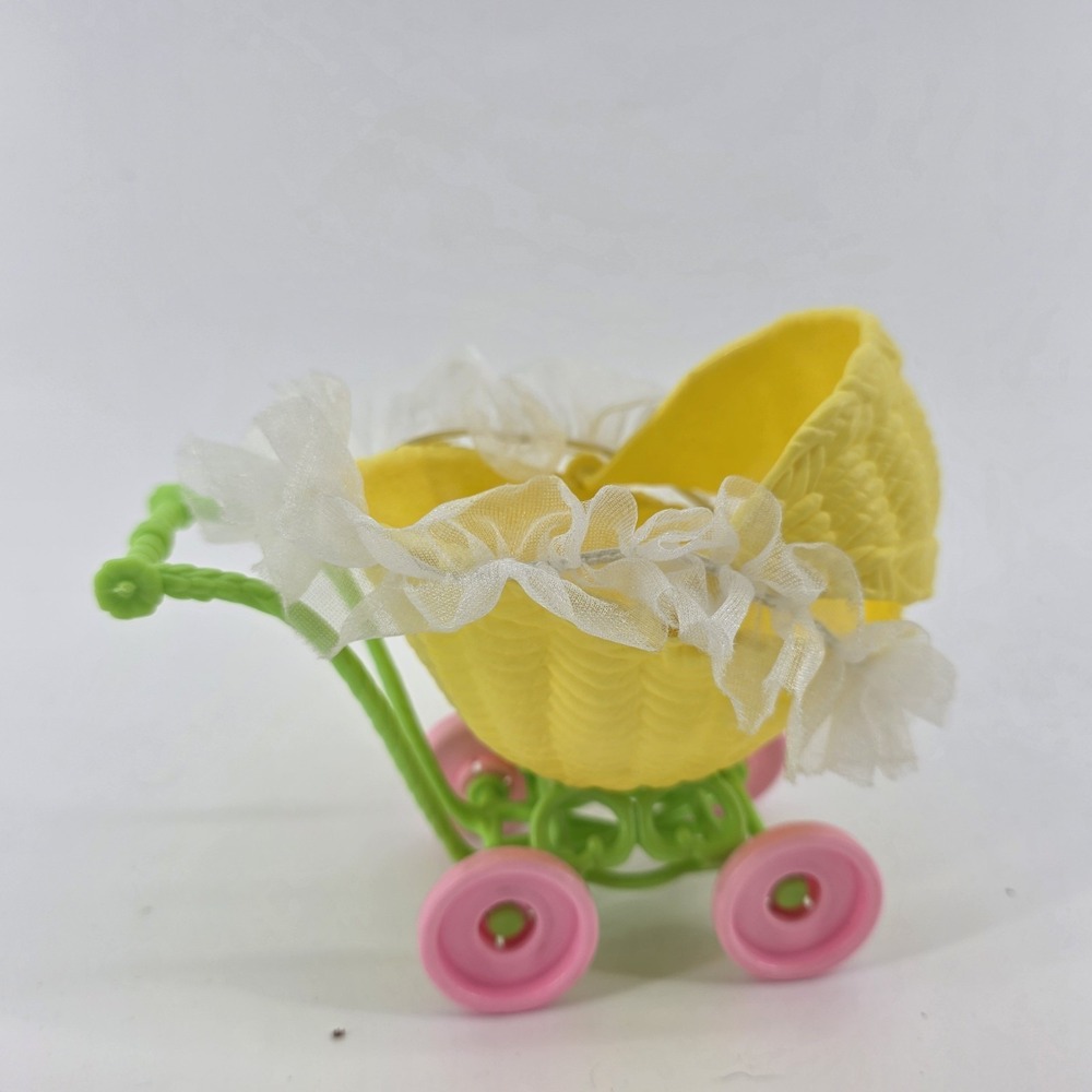 Vintage Strawberry Shortcake Berry Baby Buggy Kenner
